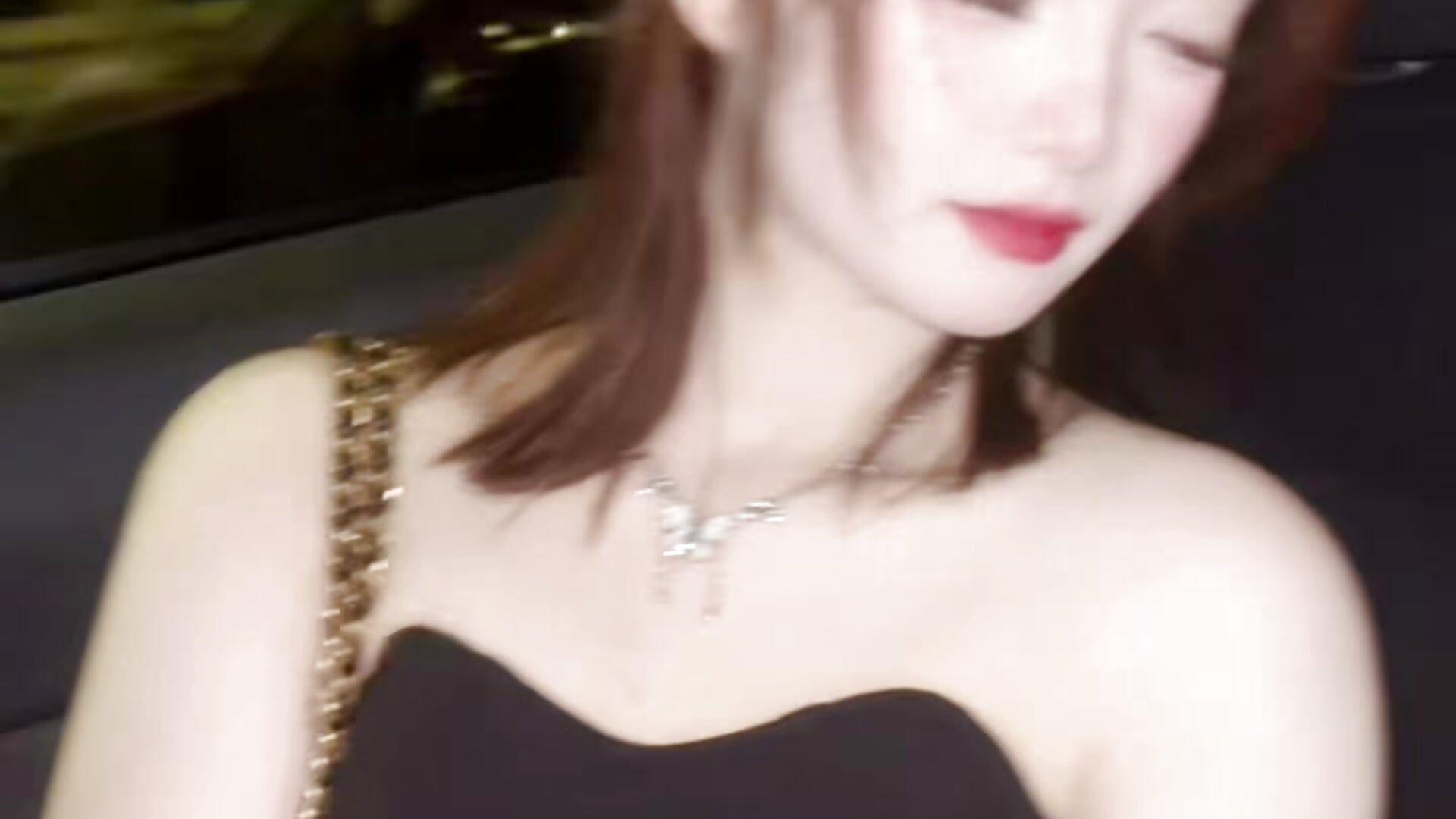 0feaf177ac5eeb21e7658dfb0f48c4da - niannian6373 캠 모델의 동영상