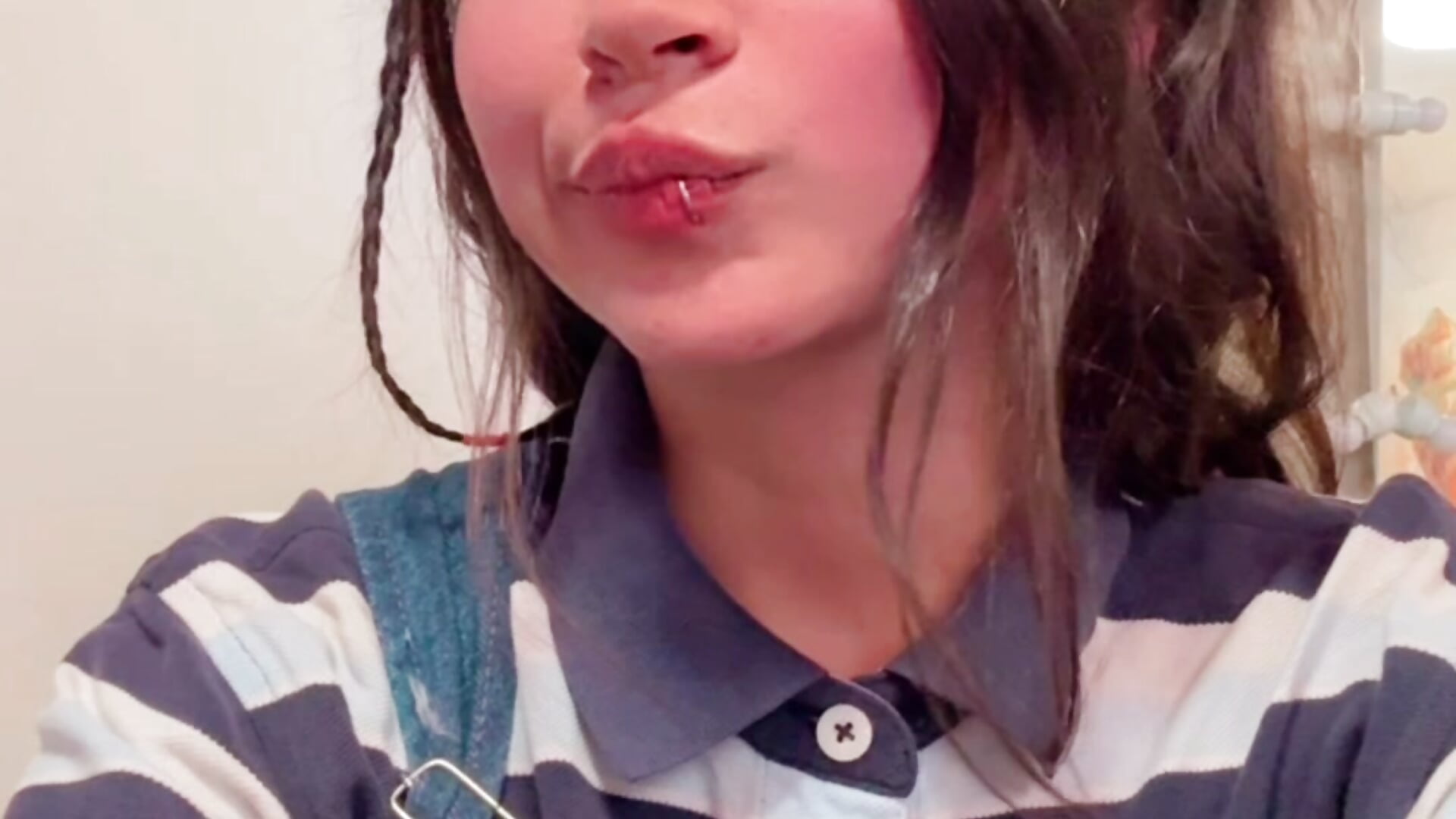 13323b37a01046c99f5798df0a0adab3 - clip cu Ninfa_pink model videochat