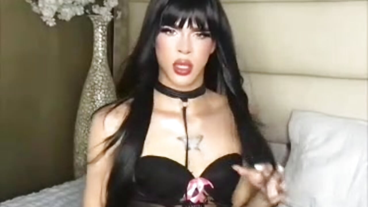 just sexy me - video by Adara_Ferrara cam model