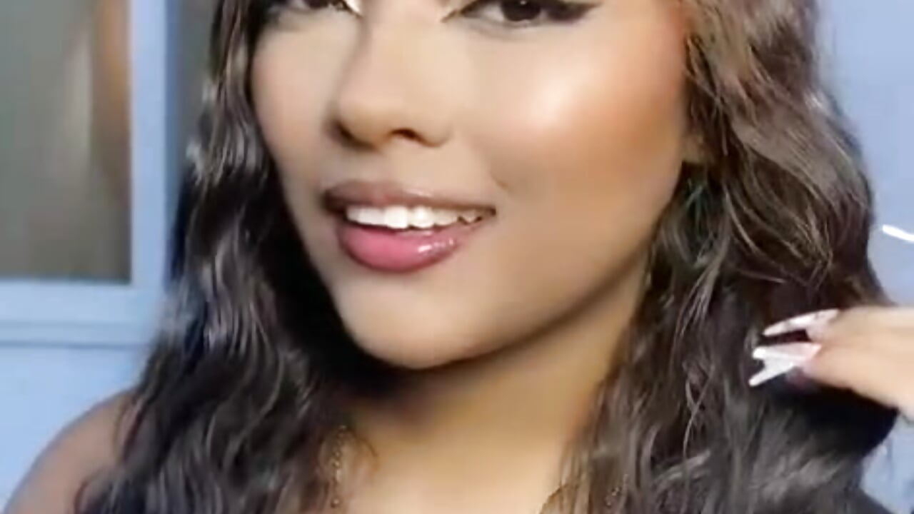 WhatsApp Video 2025-10-09 at 12,48,50 PM - video by paulina_cloe cam model