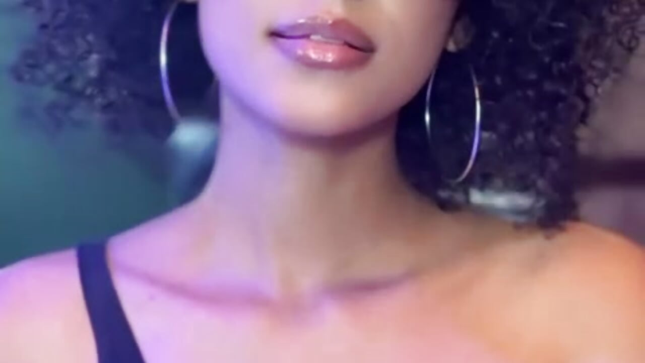 have a date with me - video by Lila-Rose cam model