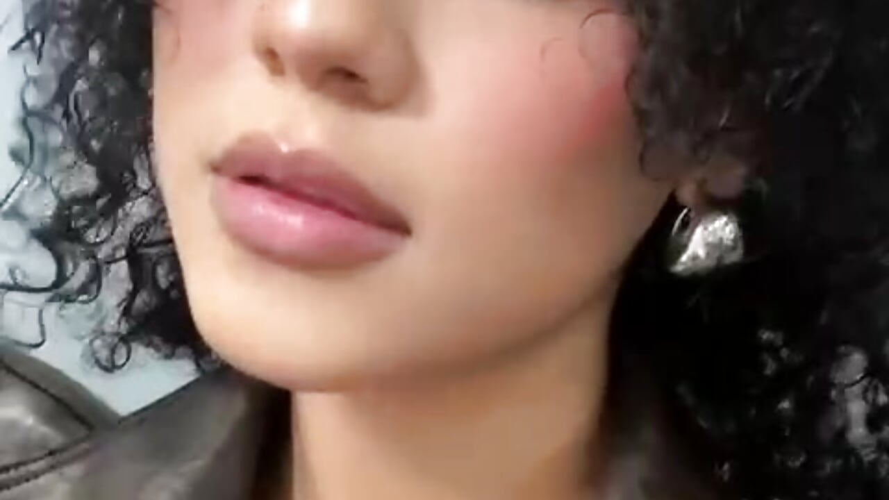 🎀I'm pretty and I know it shows.🎀 - video by Lila-Rose cam model