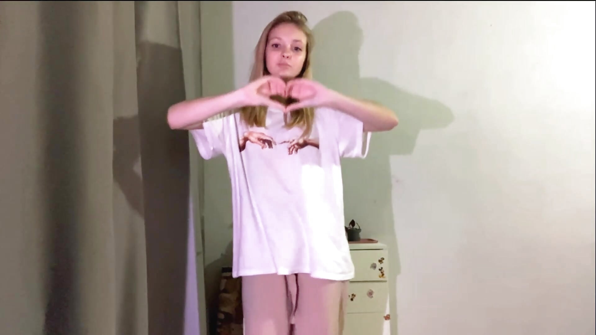 <3 - video by _petaI cam model