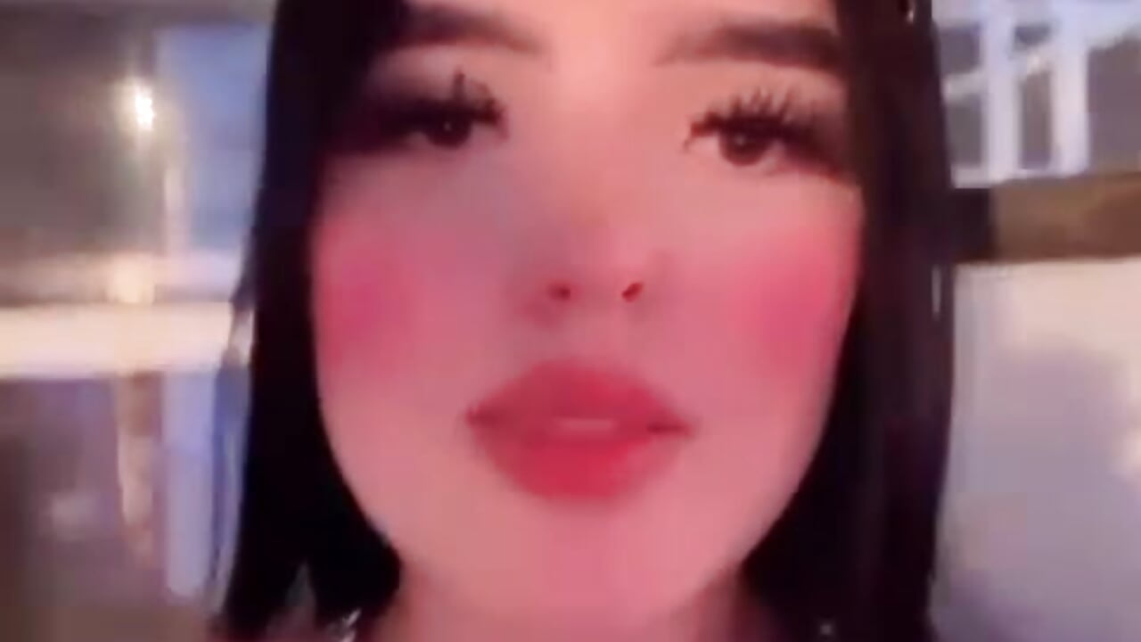 Travel with me - video di bubble__angel__ modella di cam