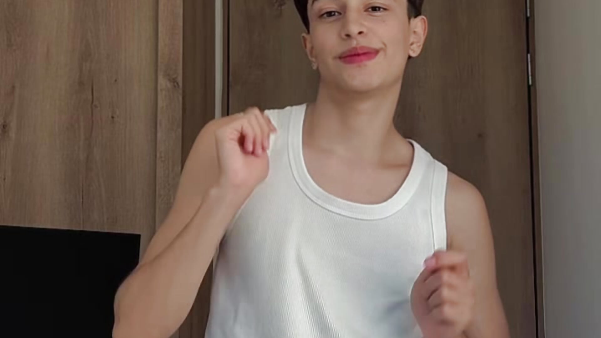 Te doy con la correa? - video by Douglas_x cam model