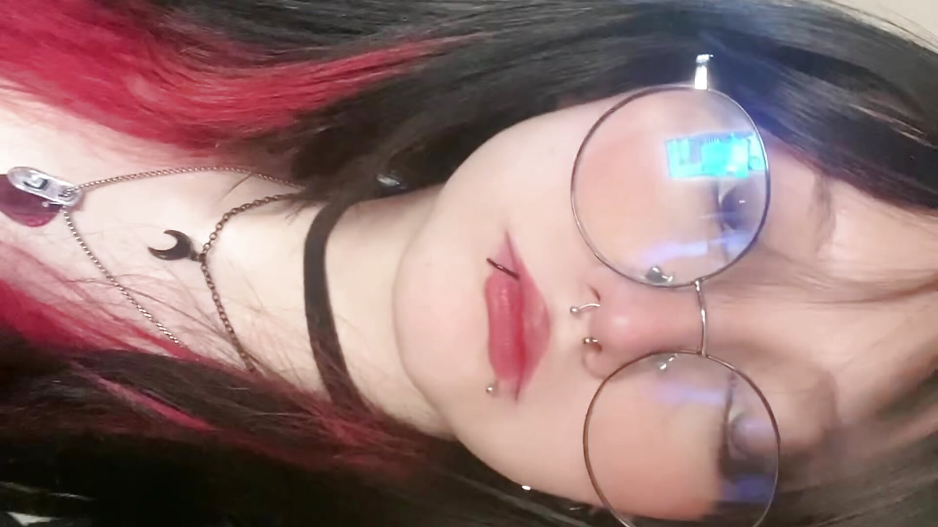 87acdd5d057747c285128102808207af - video by Maki_Zein_ cam model