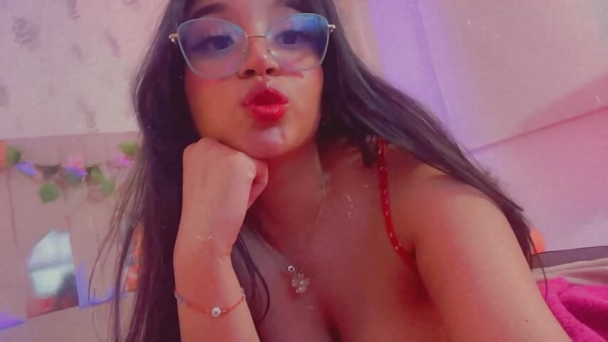 I want to have a night alone with you.😈🥰 - video by MARIANA_TAY1 cam model