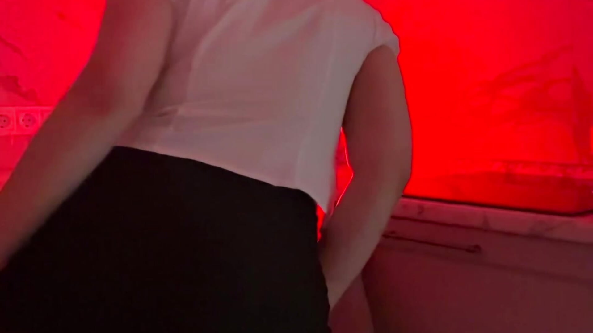 Striptease before cooking - video by Mori_Girll cam model