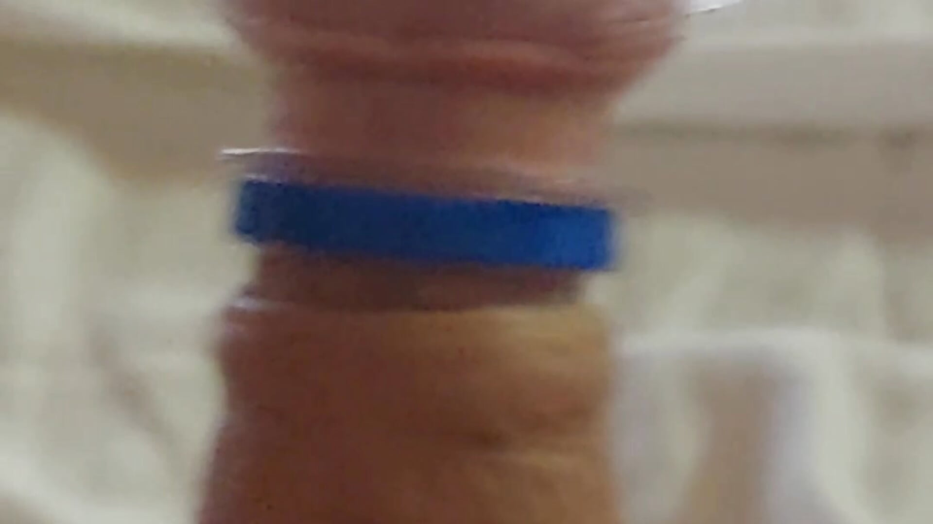 My dick in a small bottle - video di henkzwart modella di cam