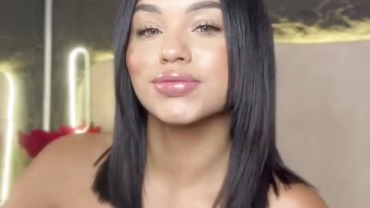 Loving this hair style!! ♥ - video by AmmyCaramel cam model