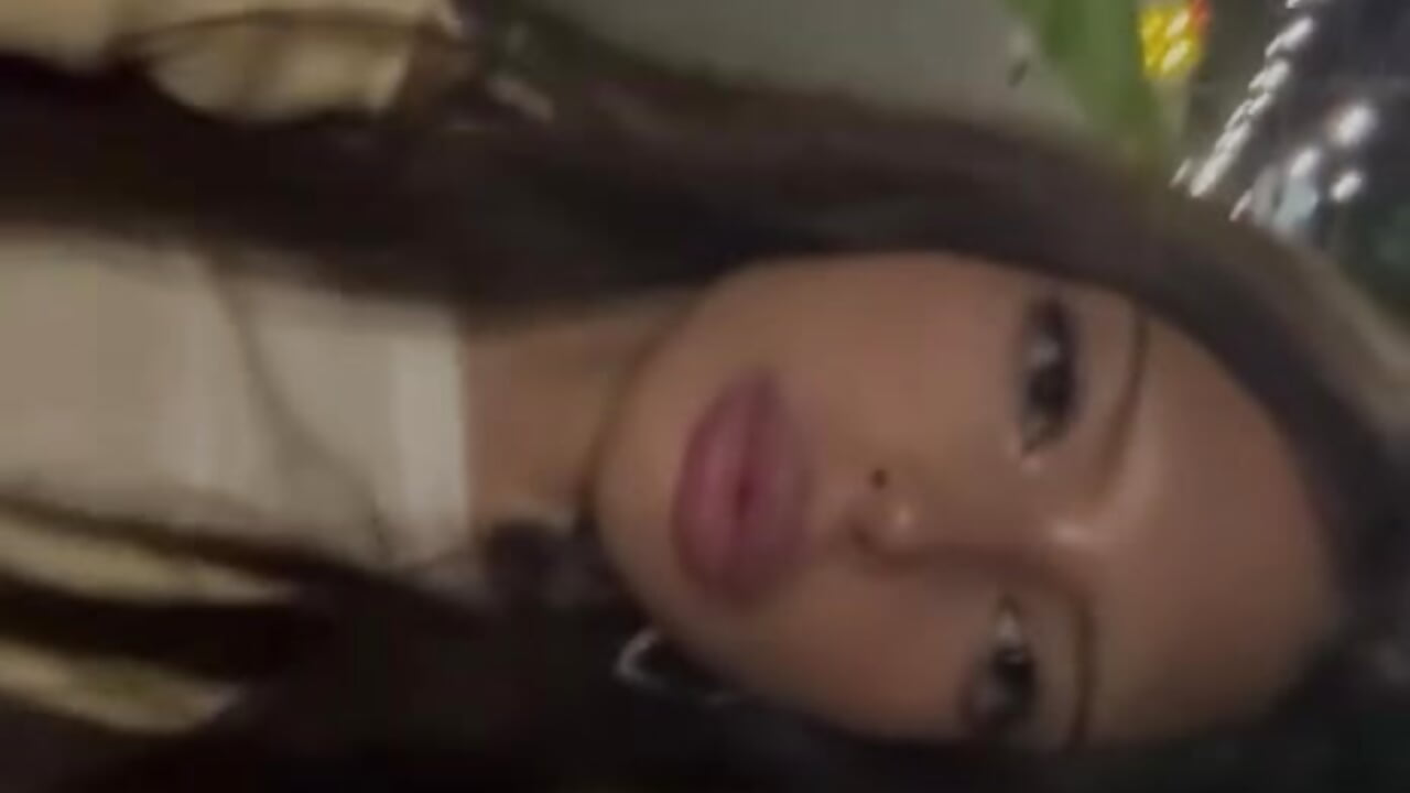 Clean air - video by LoisKeedah cam model