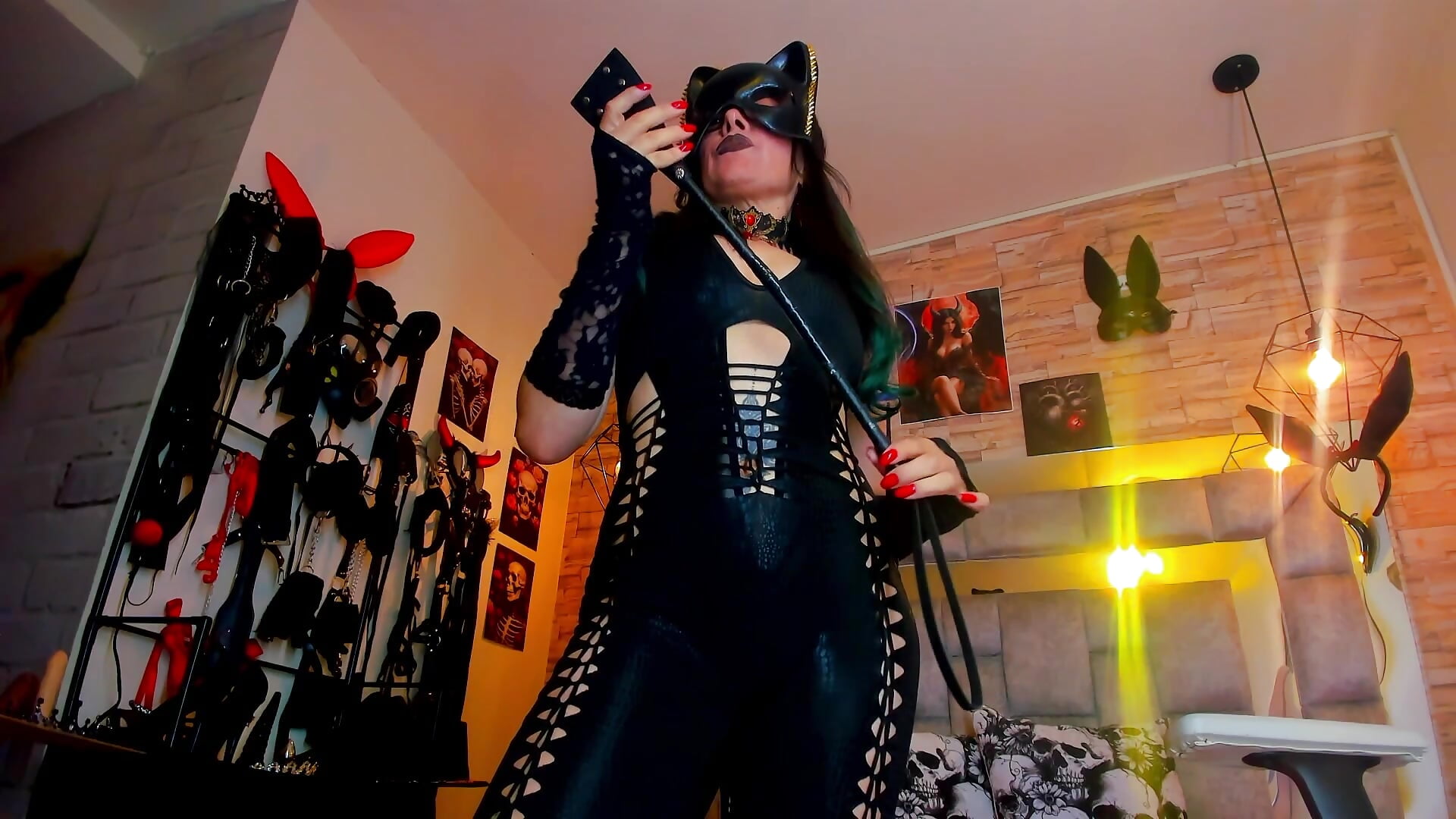 Come here...don't make me wait!! 🐶😈 - Vídeo de Evangelinejoness_, modelo de vídeos