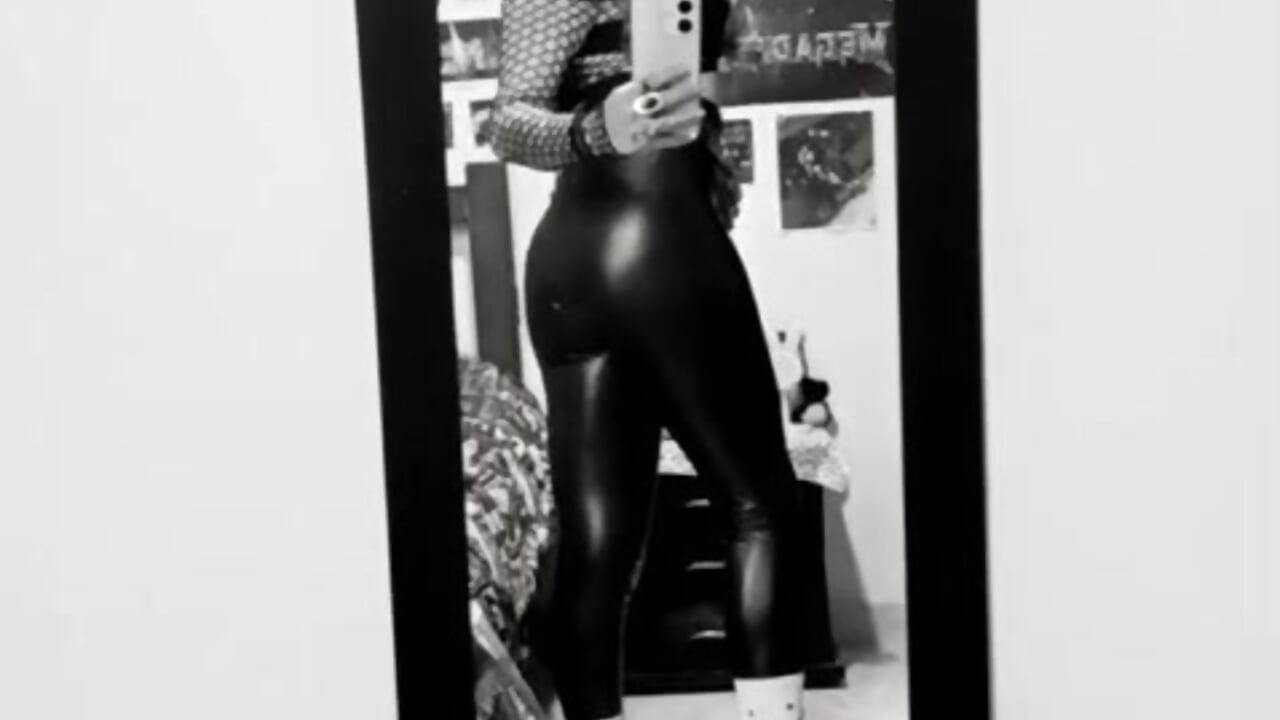 Sexy moment from my house 😈🔥🖤🤘 - vídeo de la modelo de cam Evangelinejoness_