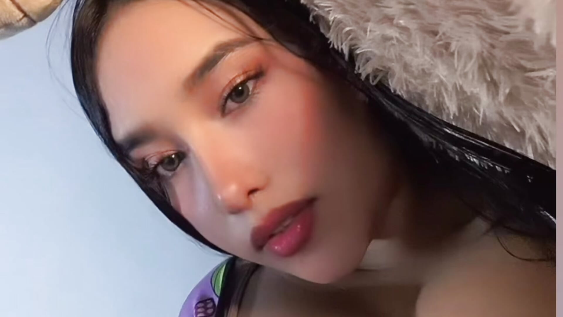 ✨🫦 — filmik mis-violetha, modela(-lki) na kamerkach