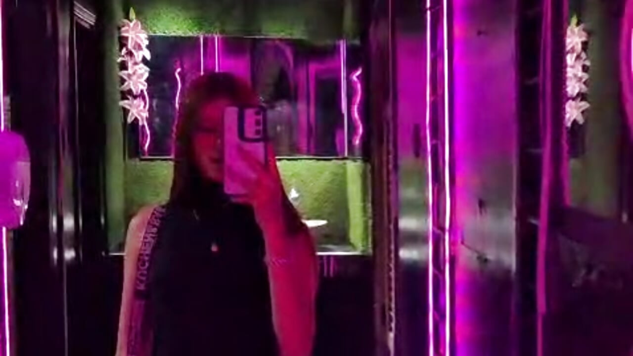 💜 - vidéo du modèle de showcams viky_evanss