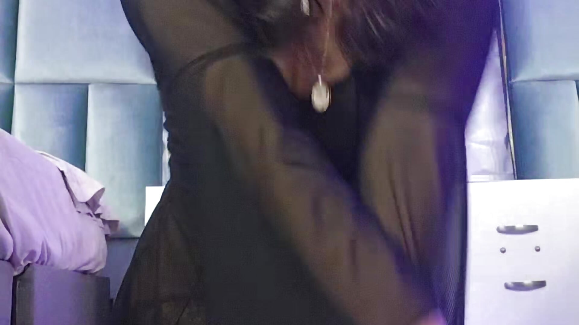 🌙 Mystery, intense gazes and a different vibe. - video by HollyPeach cam model