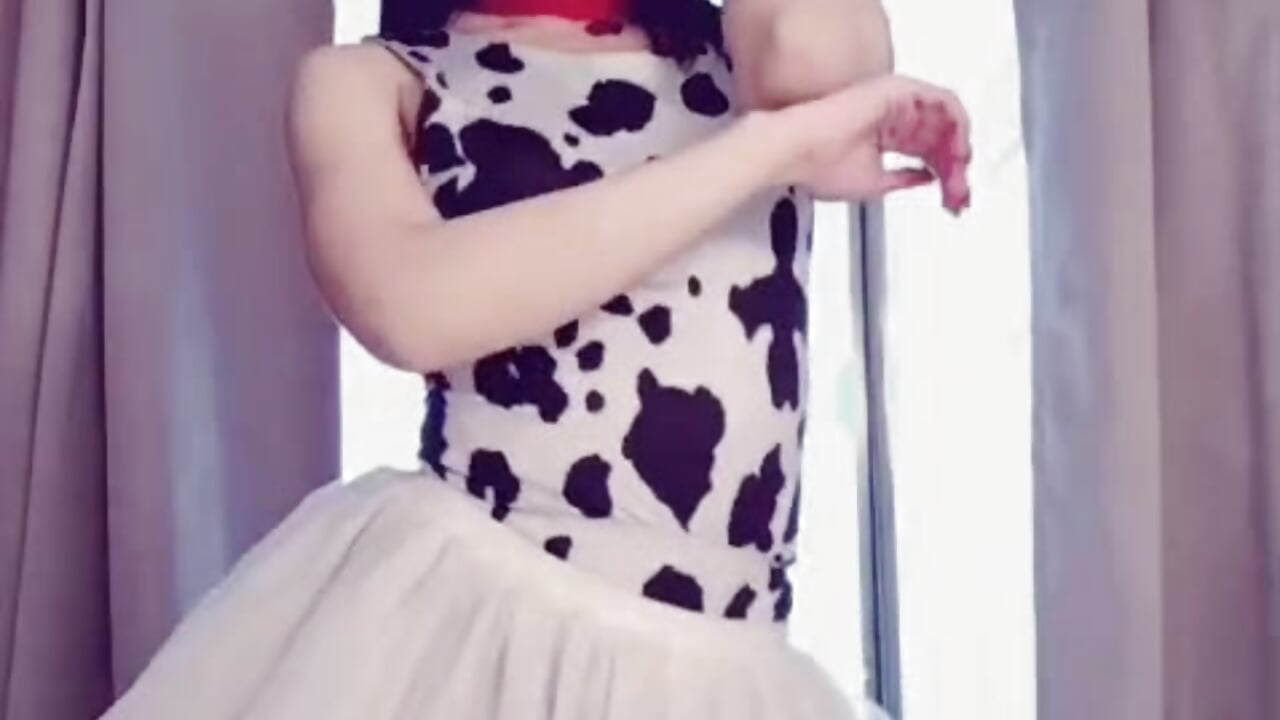 Playful and sensual puppy – video modela na kameri Sailor_1126