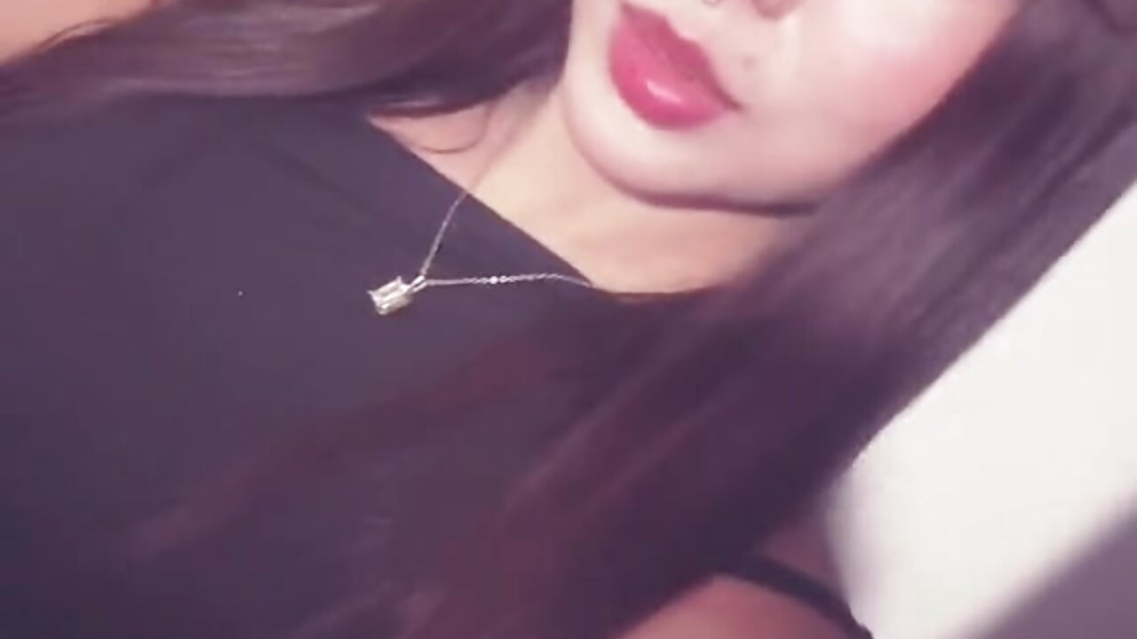 ❤️ - video by danna_peters cam model