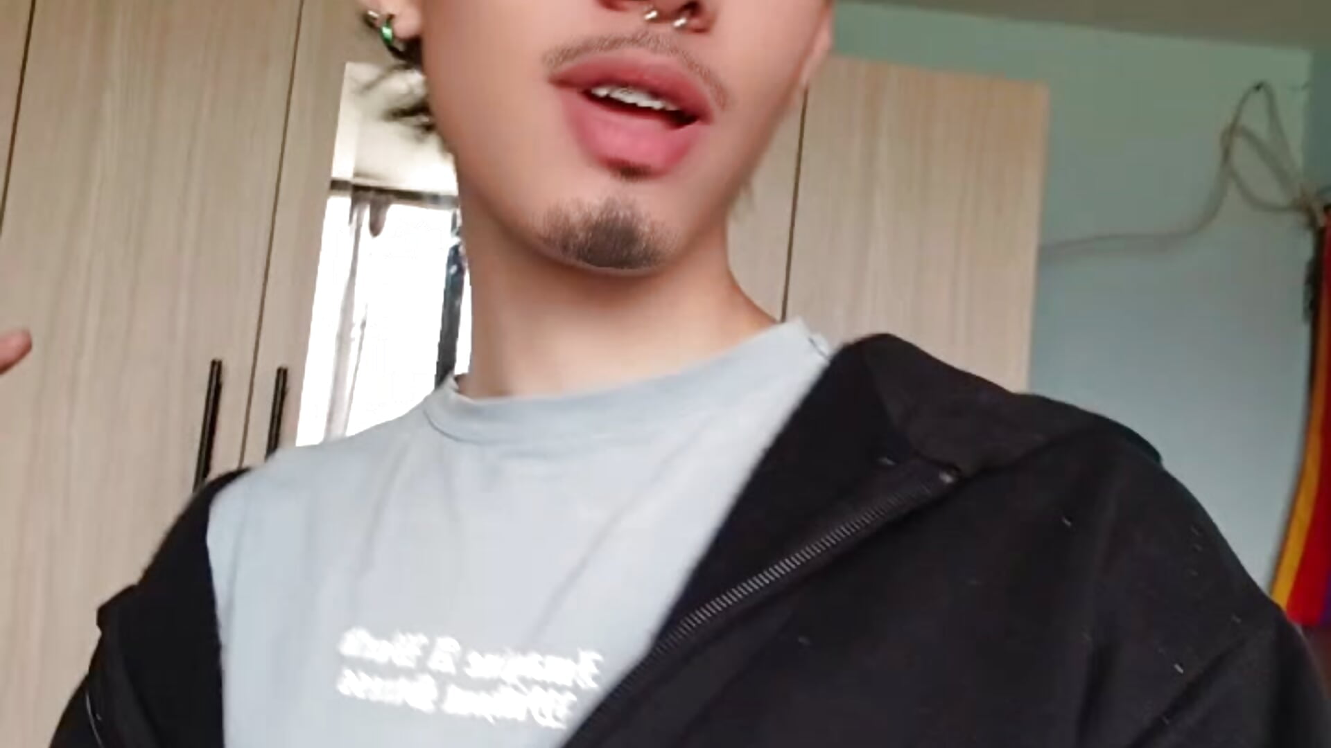 Me 🥰 - video by heyy_noah11 cam model