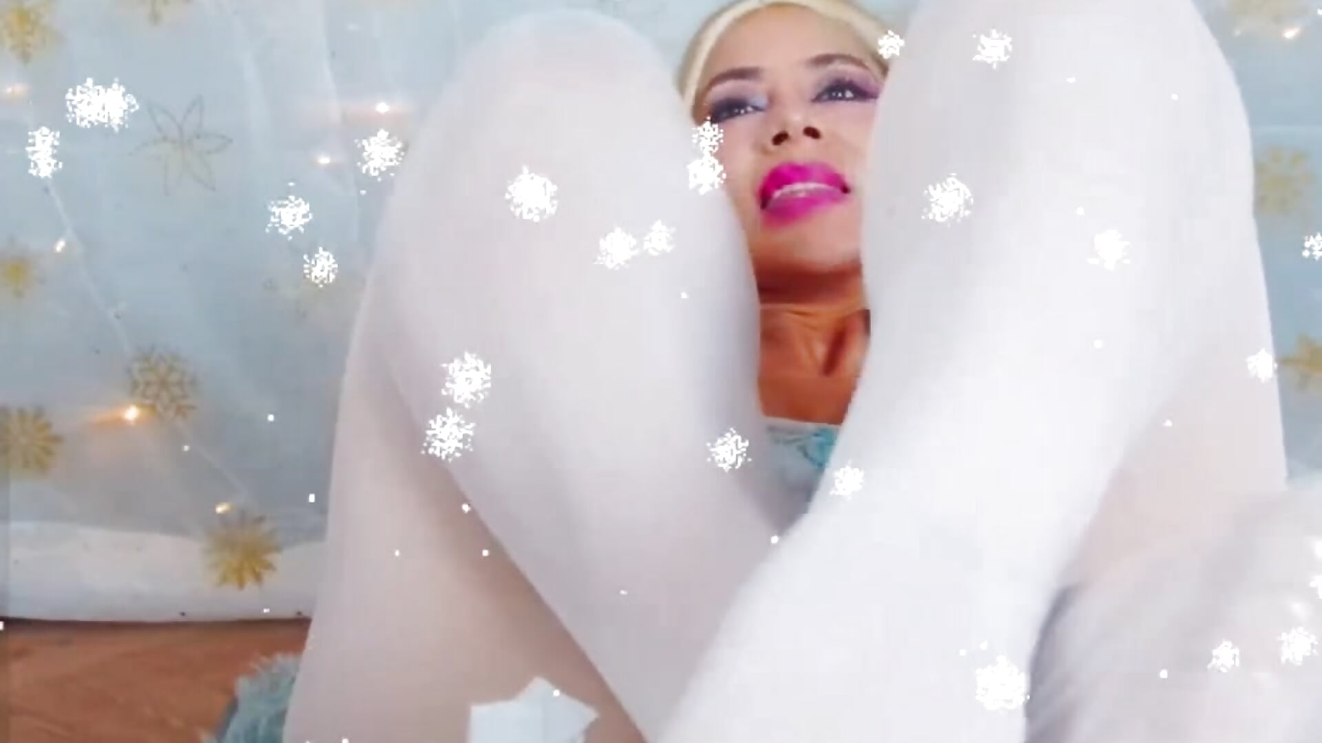 Don't miss this Friday, June 26 my special show Alice in Cumderland!💙 - video by Nikitherose cam model