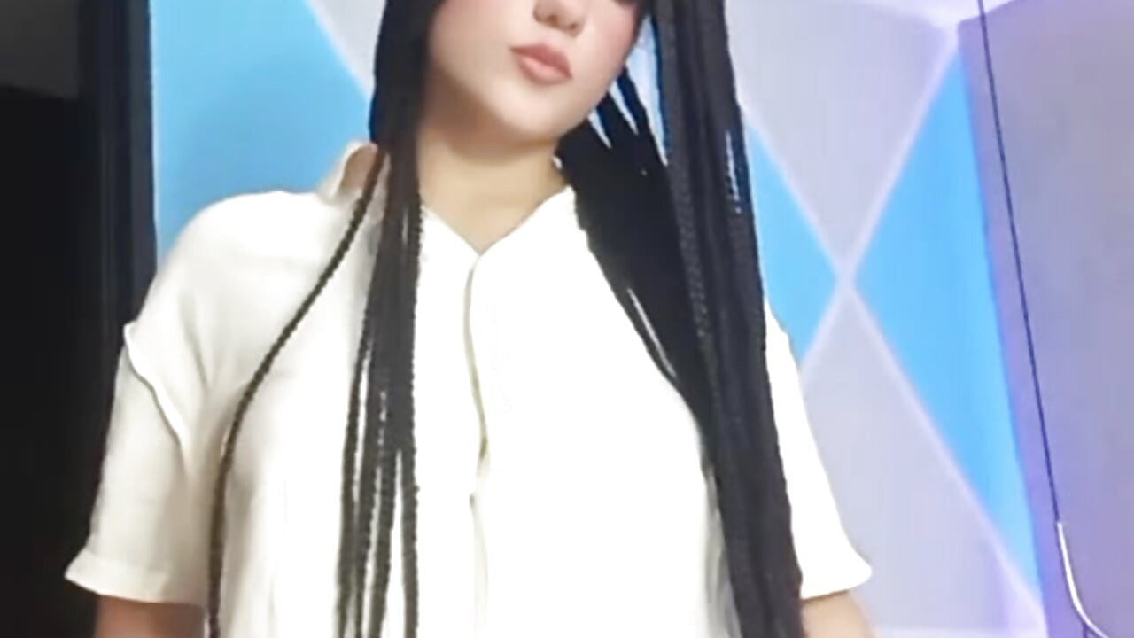 1000285742 - video by odett_rivas_ cam model