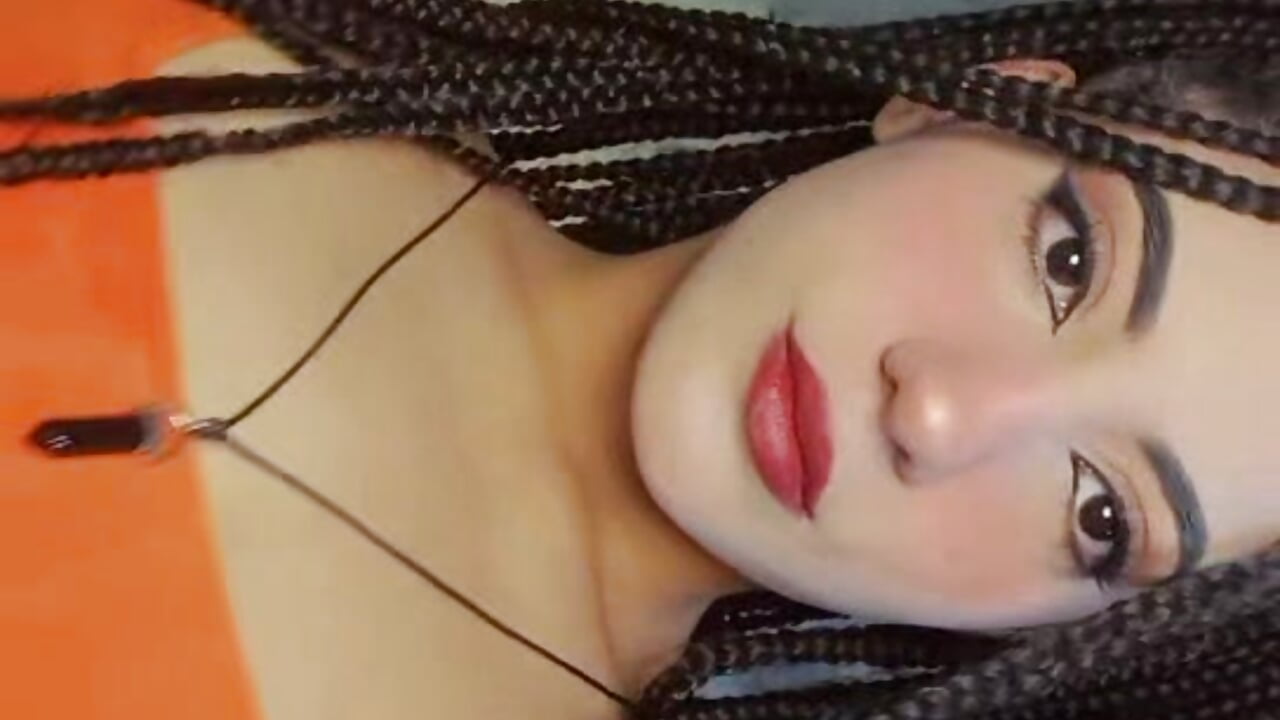 1000275709 - video by odett_rivas_ cam model