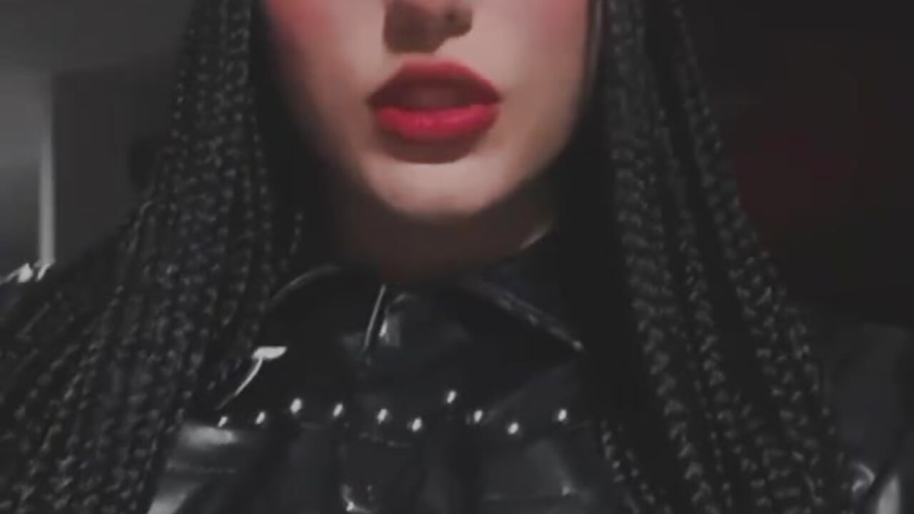 1000254838 - video by odett_rivas_ cam model