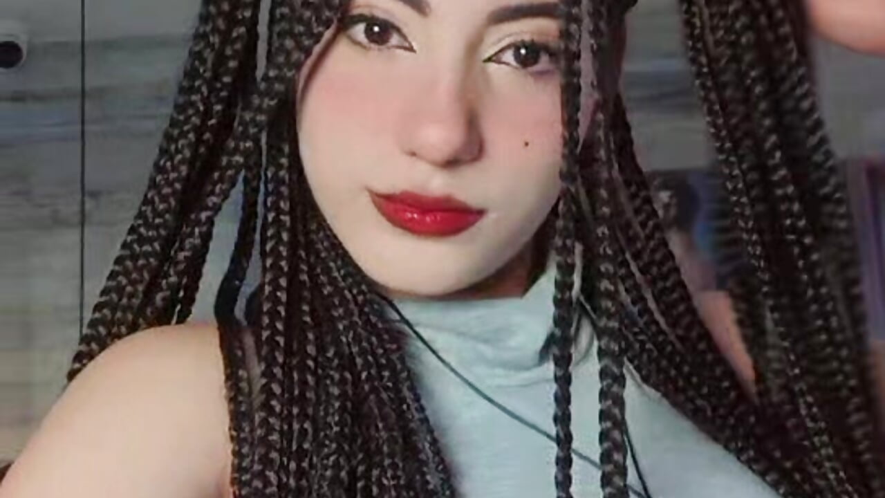 1000275710 - video by odett_rivas_ cam model