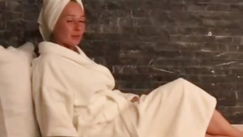 profile-intro-video-1760205977 – видео вебкам-модели ElenabonyX