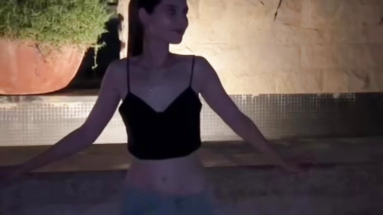 So sexy vibe from me - video by AlessiaChen cam model