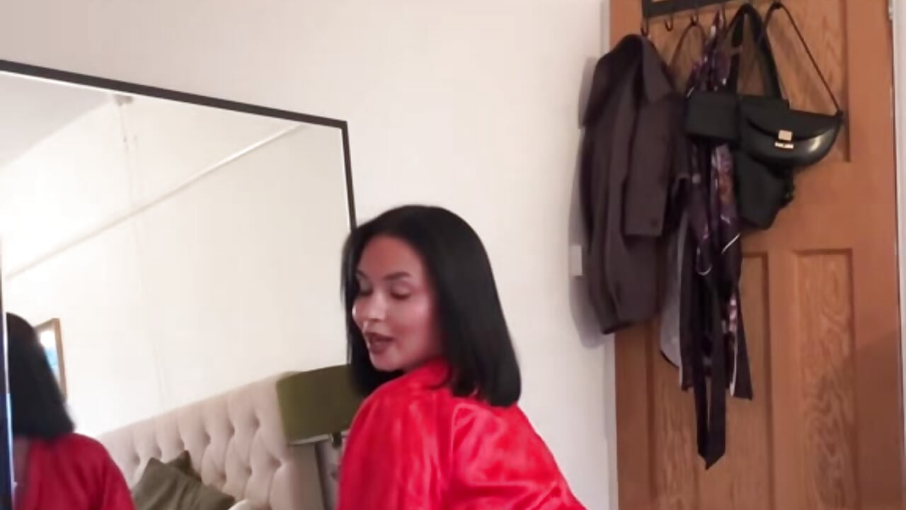 v24044gl0000d00ks0fog65s53b0t0fg - video di sexygoddessjessy modella di cam