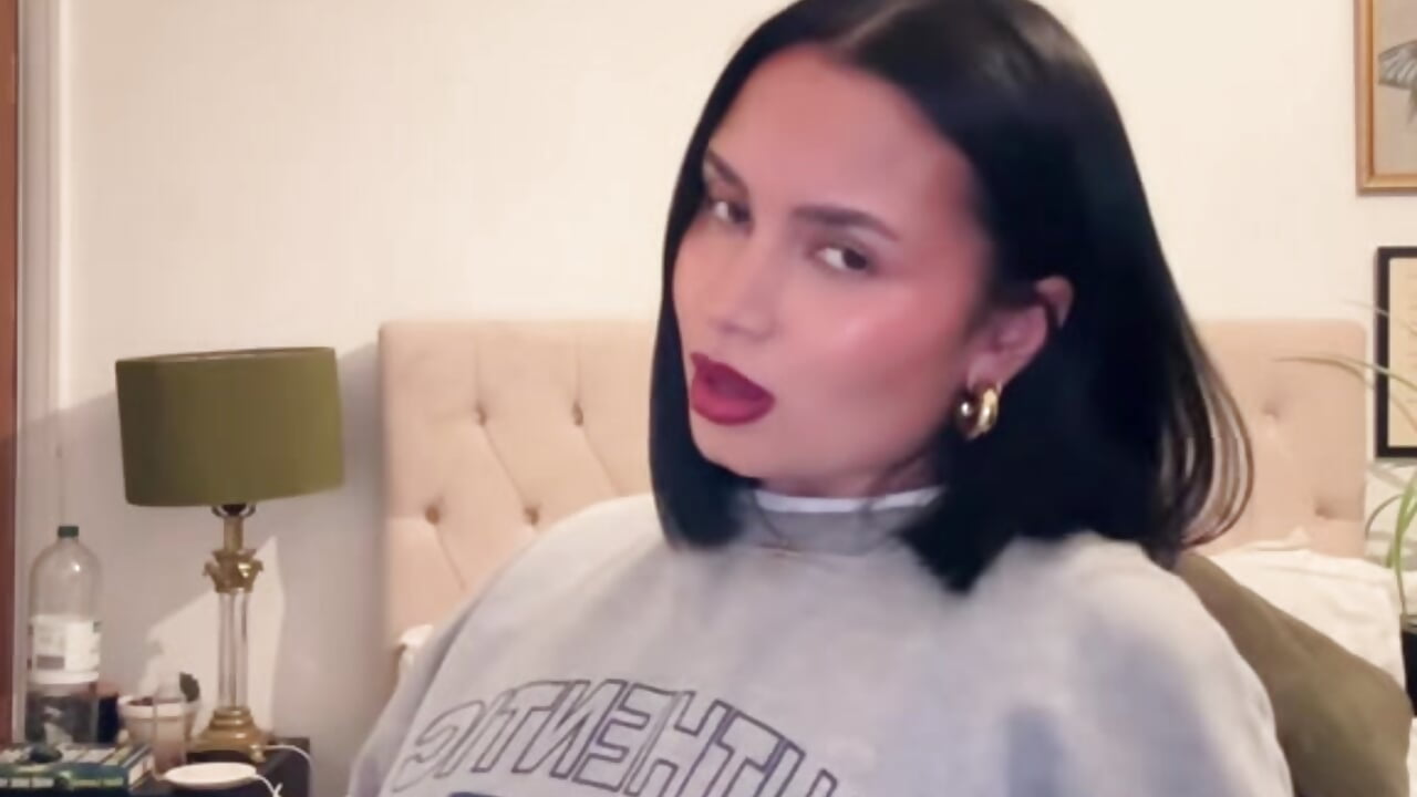 v24044gl0000cur280vog65qvsi2mlb0 - video di sexygoddessjessy modella di cam