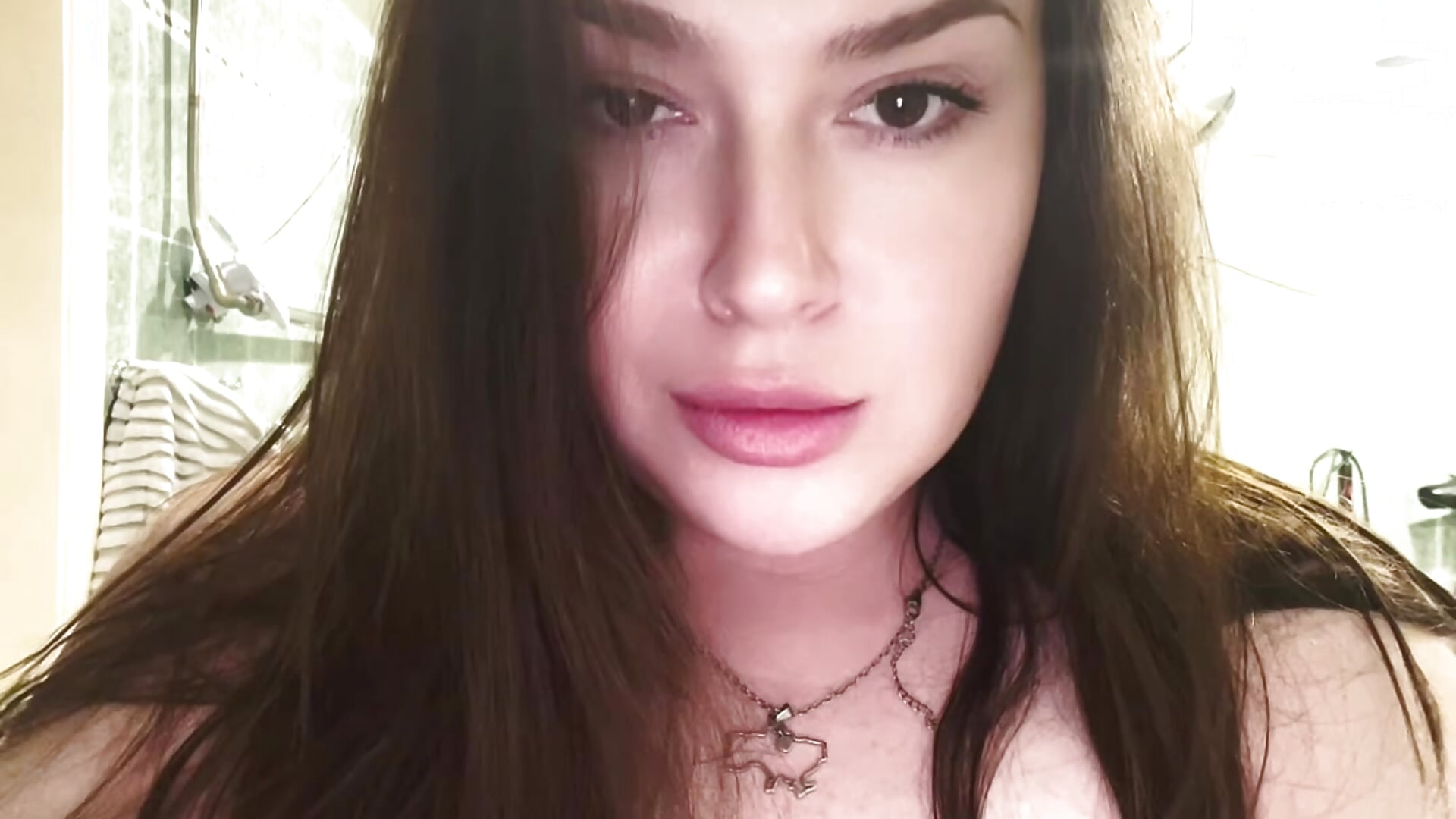 😈