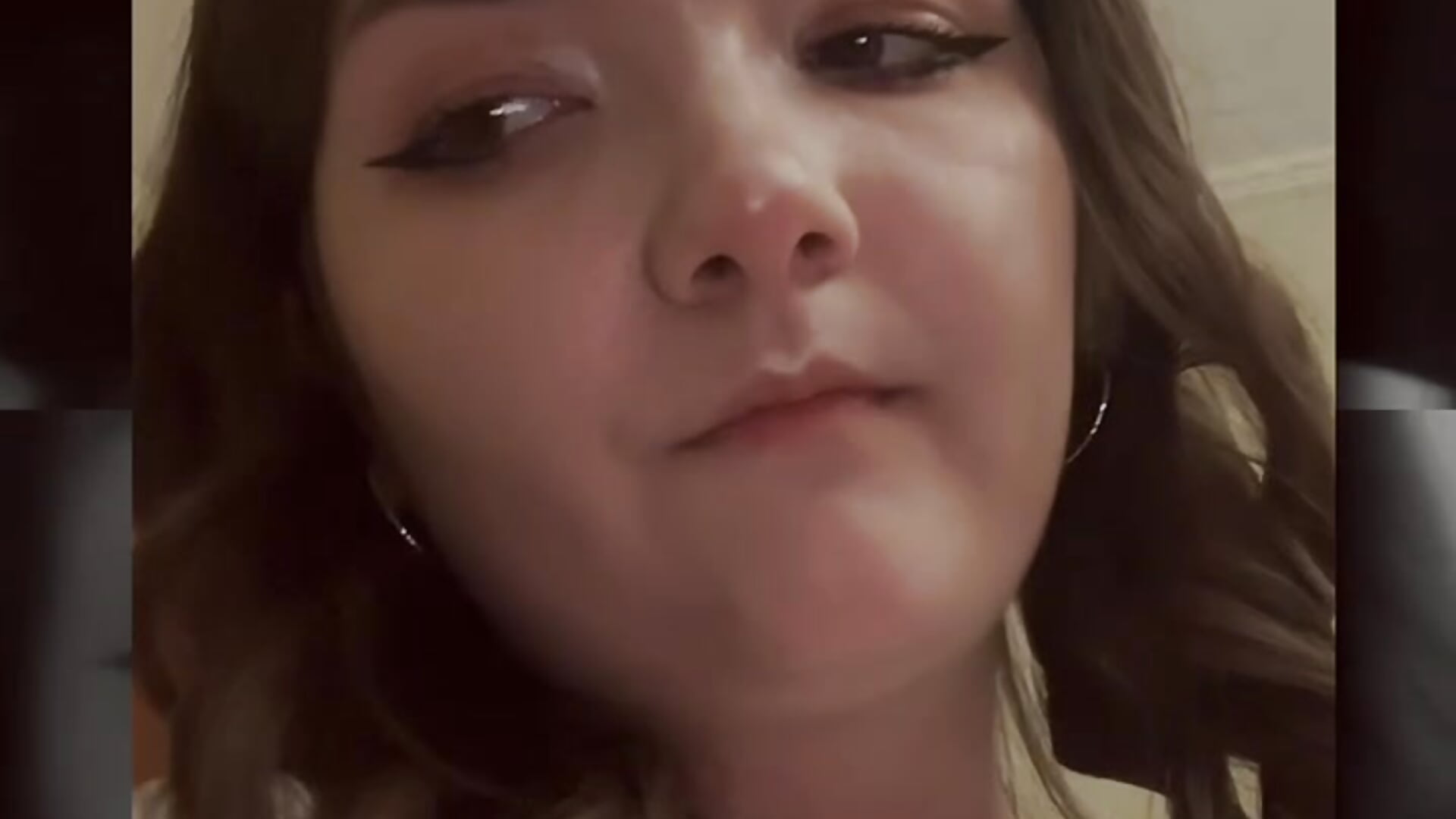 Public - video by _Cute_World_ cam model