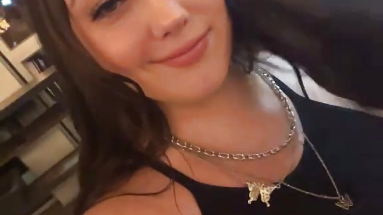 🤭 - video by Amyblackheartxox cam model