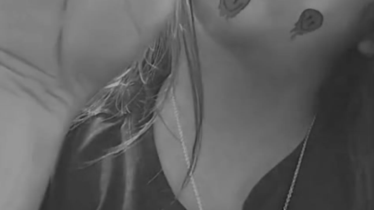 😘 - video by AddySweet cam model