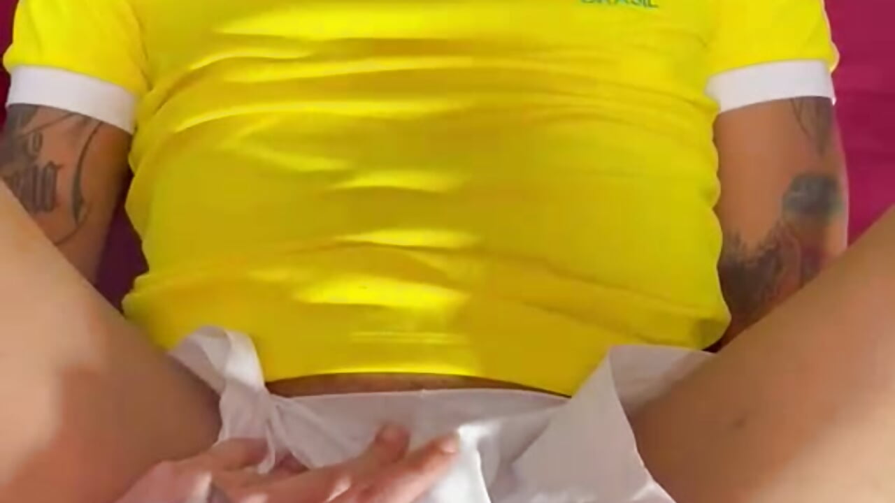 Completao fudendo cuzinho brasileiro