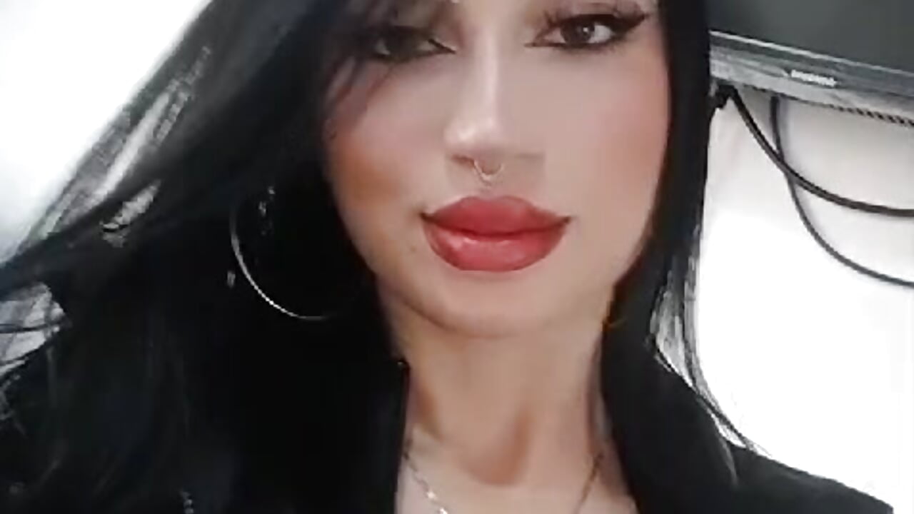 “Innocent on the outside, dangerous on the inside 💋” - video by Candy_leilaa3 cam model