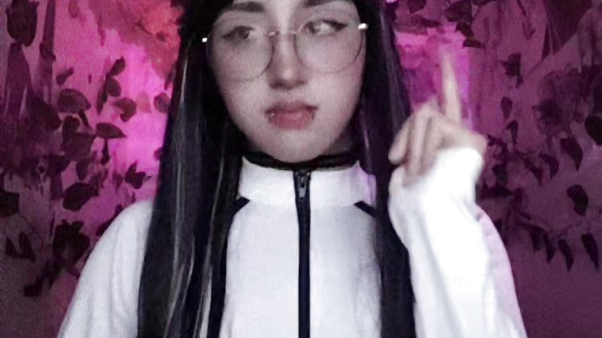 🙂‍↕️ - video by xayah_777 cam model