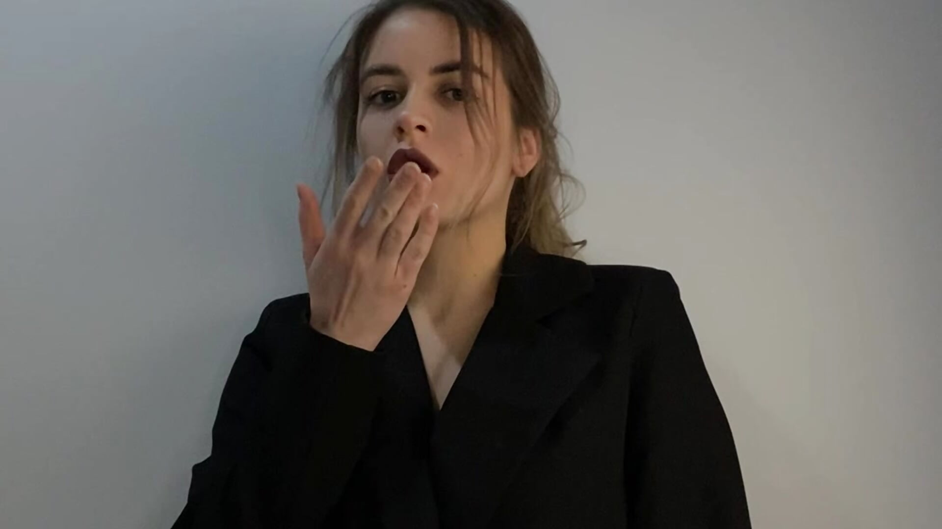 😘 - video by celvariona cam model