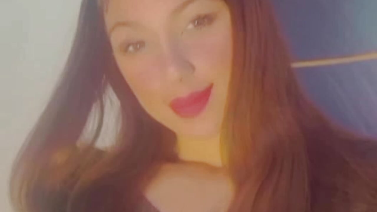 04_RuizC follow - video by Naomy-daviis cam model