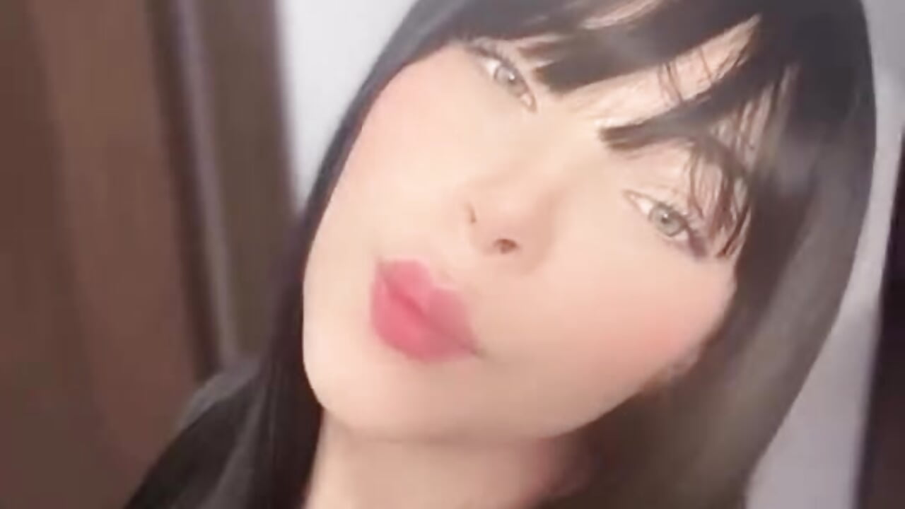 ba4960cc35e04f82a7fe7e6f053786d1 - video by Amalaa_ cam model