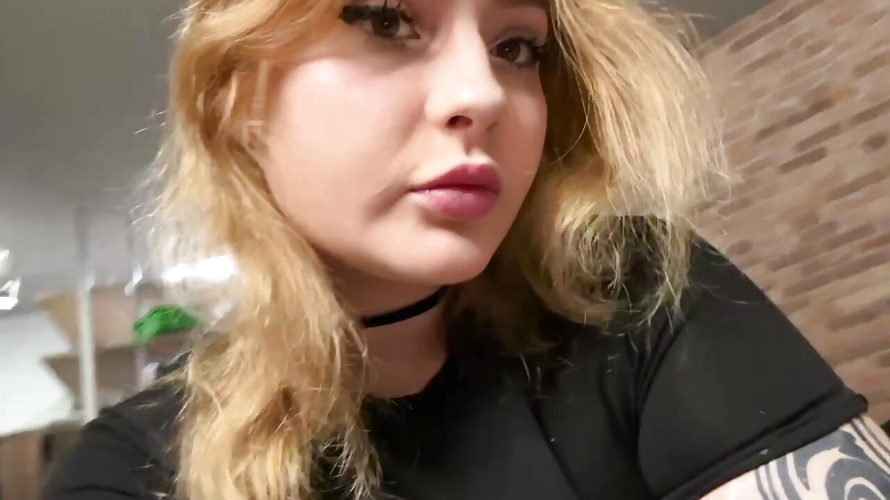 hello - video by ElainaQik cam model