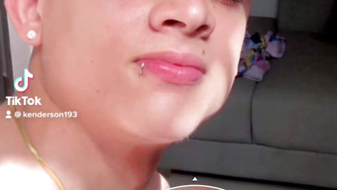 ❤️ - video by Cute_curious cam model