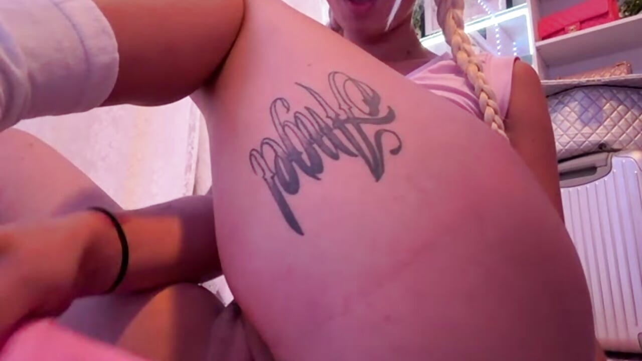 Squirting with butt plug