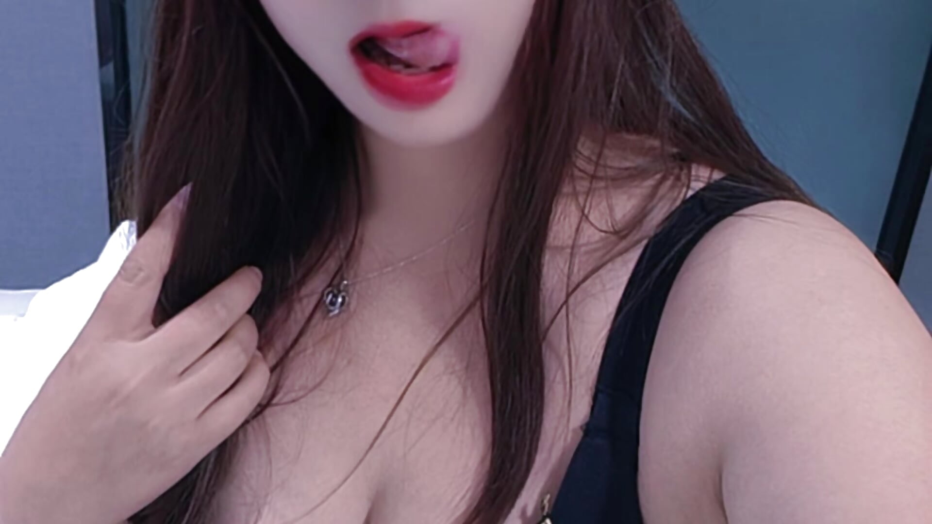 1000003013 - video by bbsaini cam model