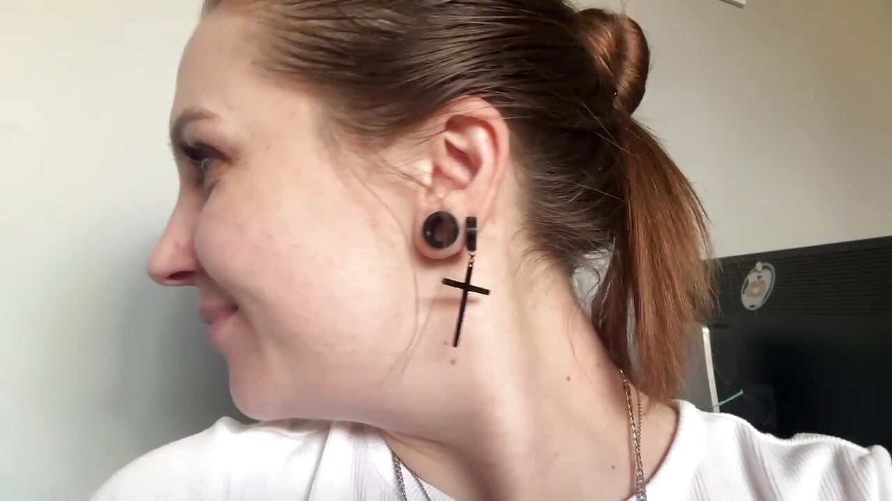 piercing - video by Amy__Leee_ cam model