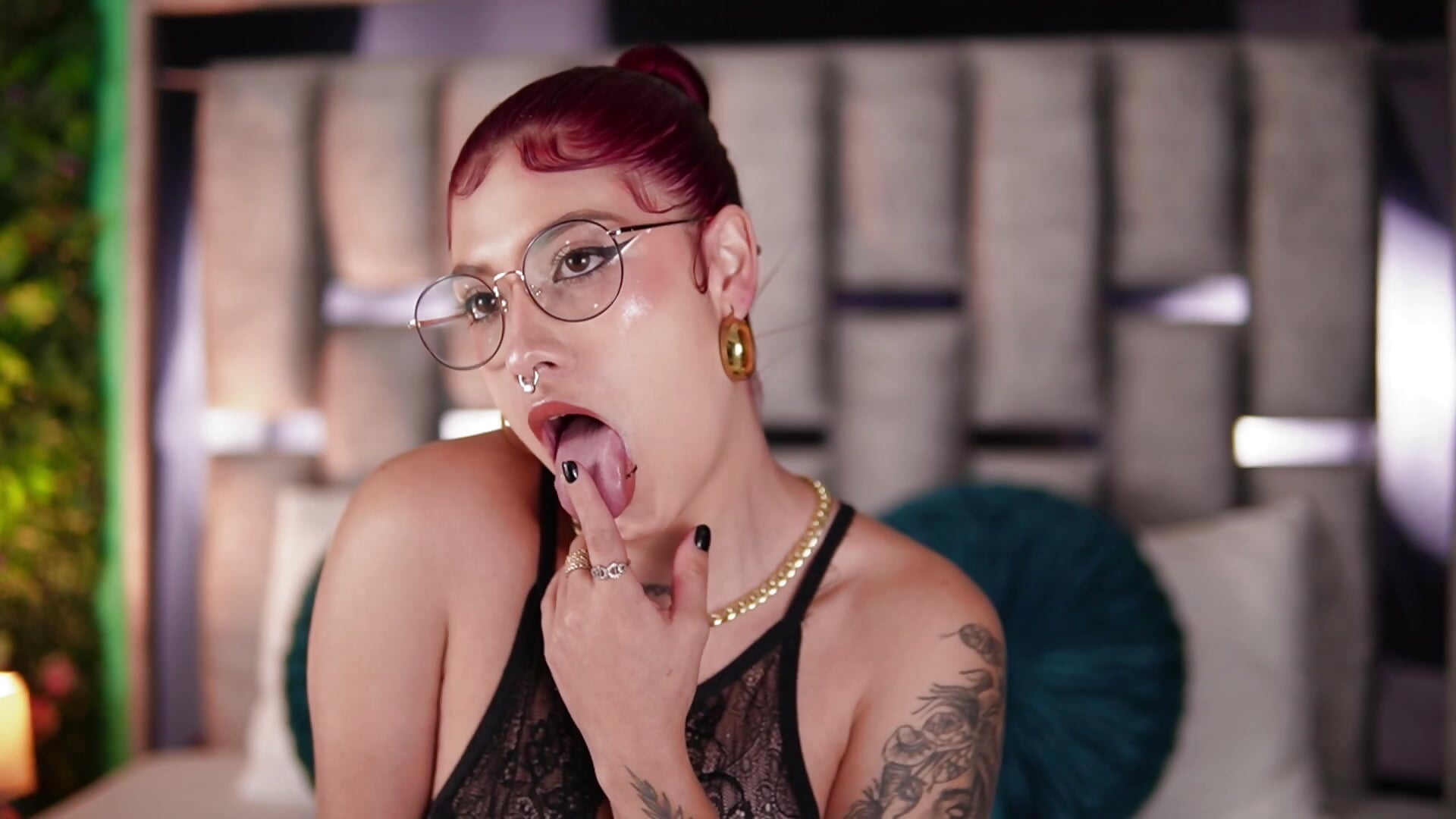 look at my beautiful face🥵😘 – video af Darlyhooper01 cam-model