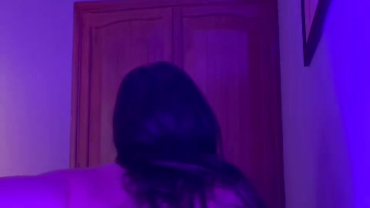 I know that you want to touch 💜 - video van bella_sstone cam-model