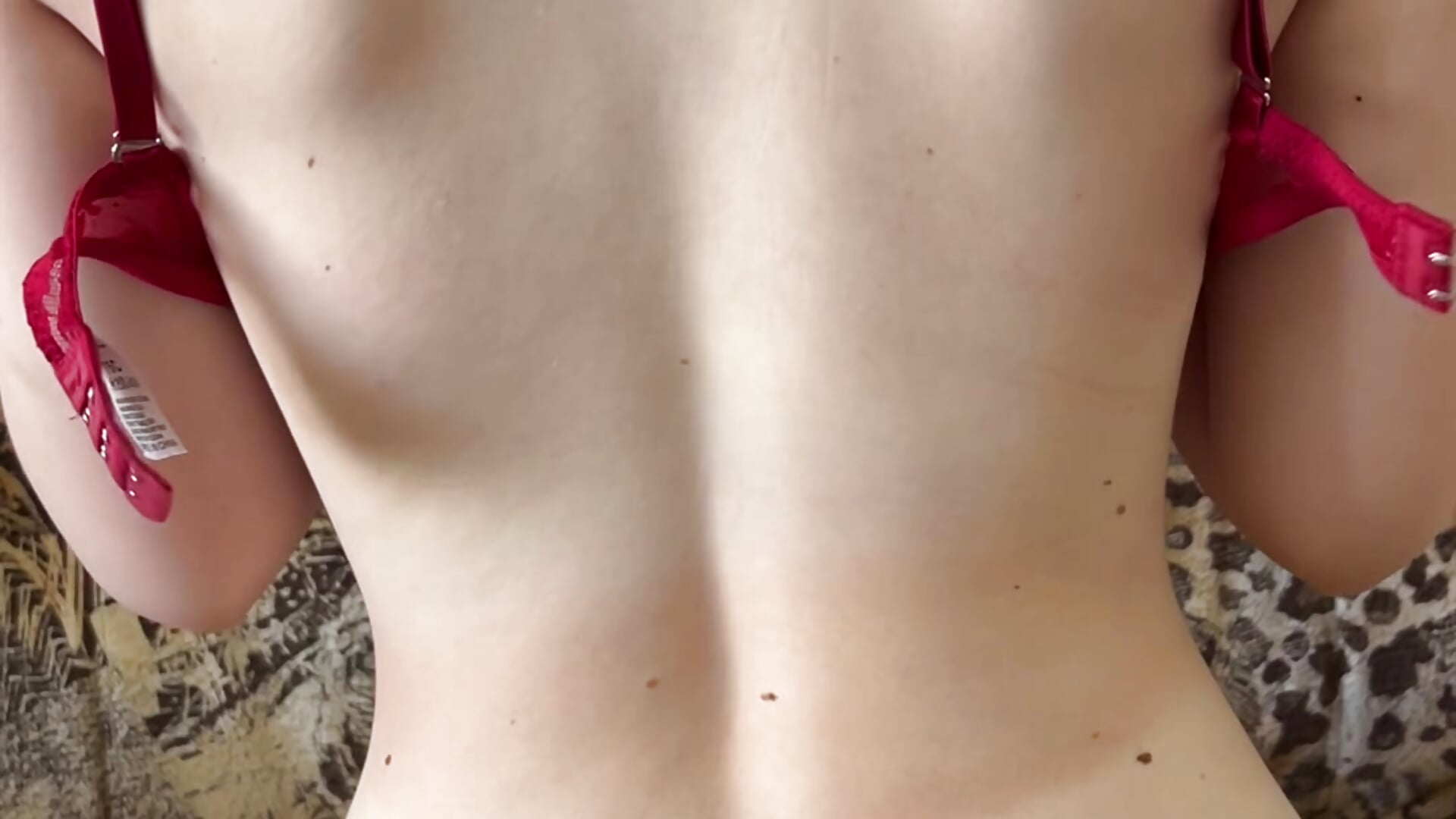 Red bra, pussy games, demonstration😏